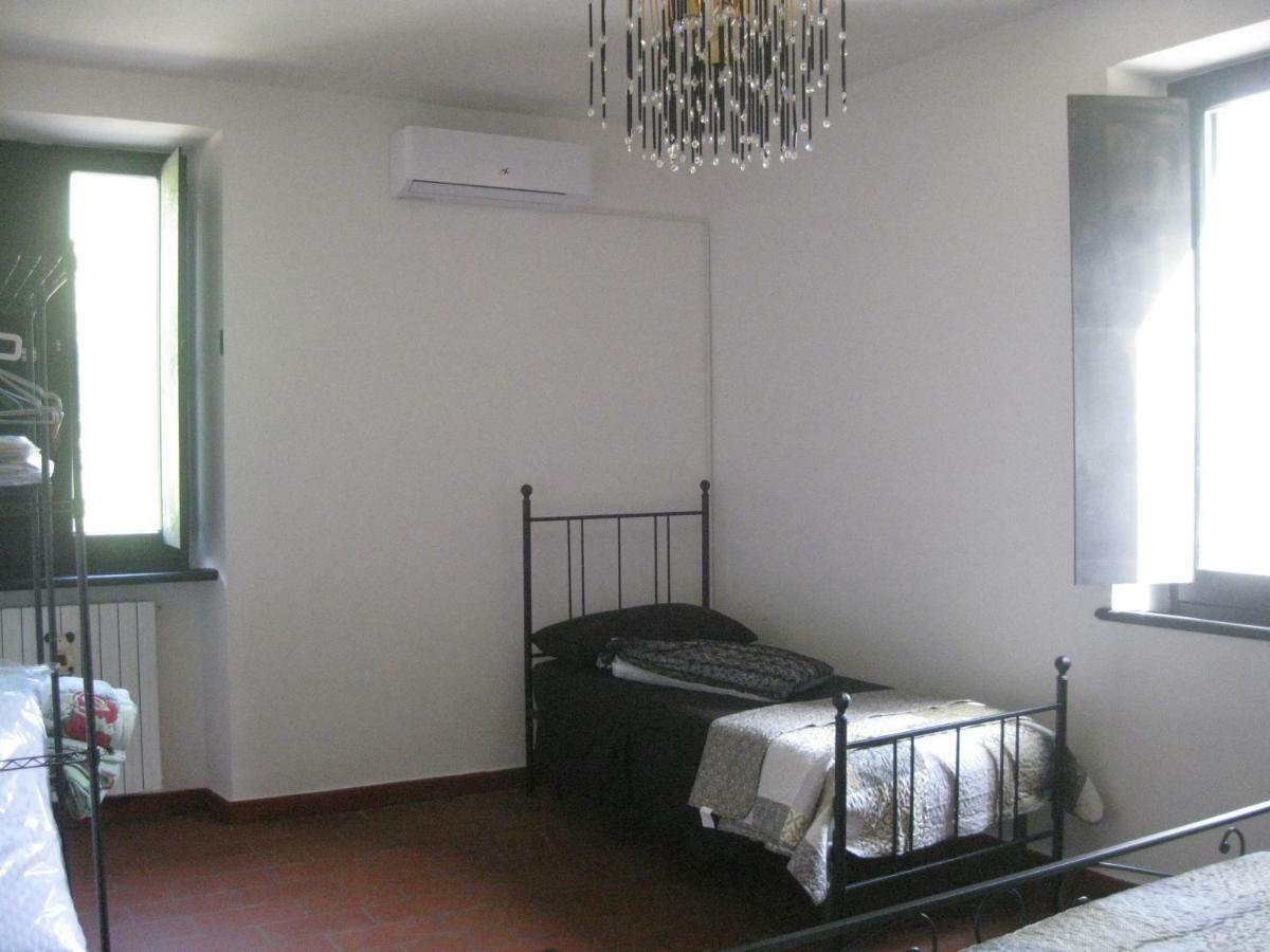 Alloggio Turistico Mooneyes Apartment Castiglione In Teverina Luaran gambar
